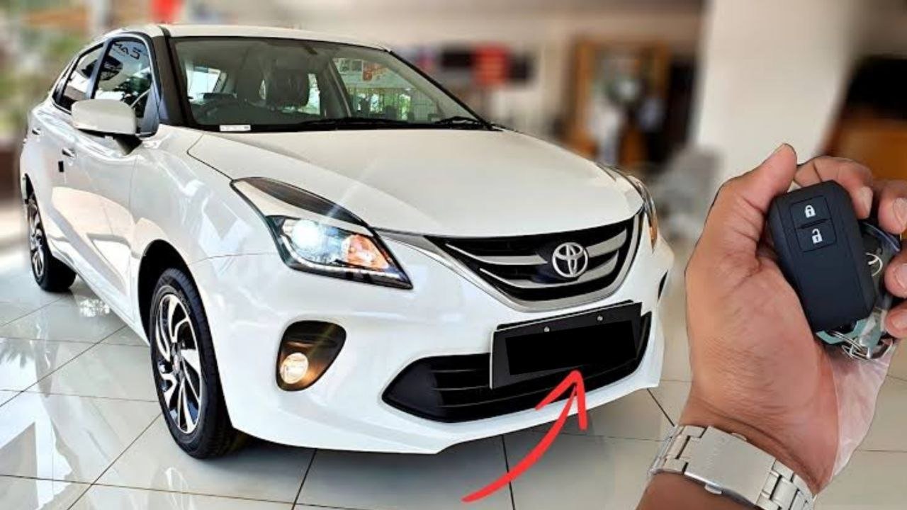 New Toyota Hatchback Review: Premium Styling, 32 kmpl Mileage & Value-for-Money Pricing