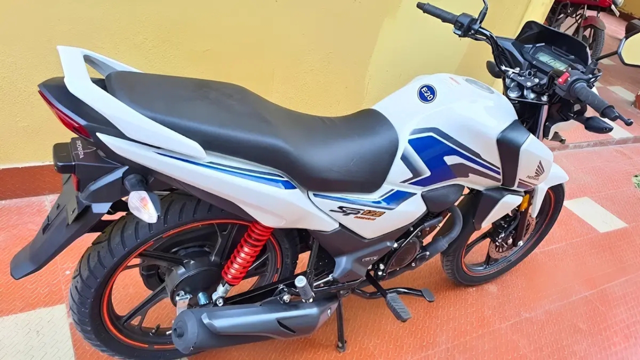 Honda SP 125 Price in India: 70kmpl Mileage, 110km/h Top Speed, Features & Variants